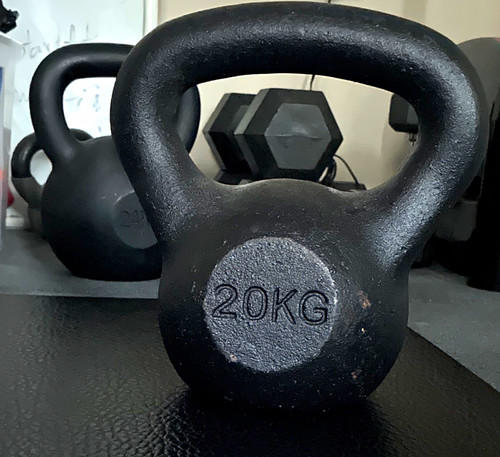 20kg cast iron kettlebell - 20kg,